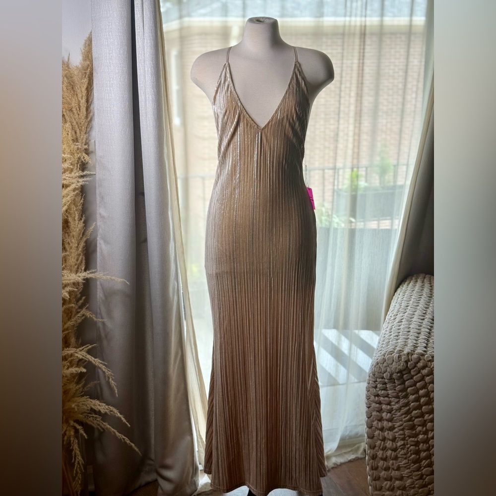 Forever 21 Champaign and Gold Pleated Slip Dress